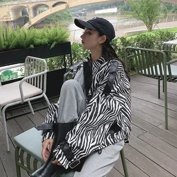 A Nők Koreai Laza Zebra Minta Splicing Bőr Személyiség Nagy Zseb Kabát Streetwear Divat Felsőruházat Őszi Bőrkabát