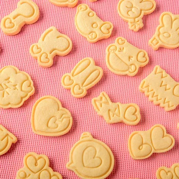 Valentin Nap Rajzfilm Szerelem Keksz Penész Aranyos Arca Szimbólum Mini 3D Cookie Penész Nyomja meg a Bélyegző Fondant Torta Díszítő Sütés Eszközök