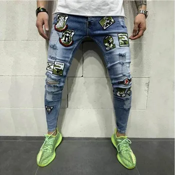 2020 Új Férfi Trend Szakadt Javítás Koldus Nadrág a Divat Levelet Hímzés Redők Utcai Hip-Hop Slim-Fit Jeans Minden Évszakban